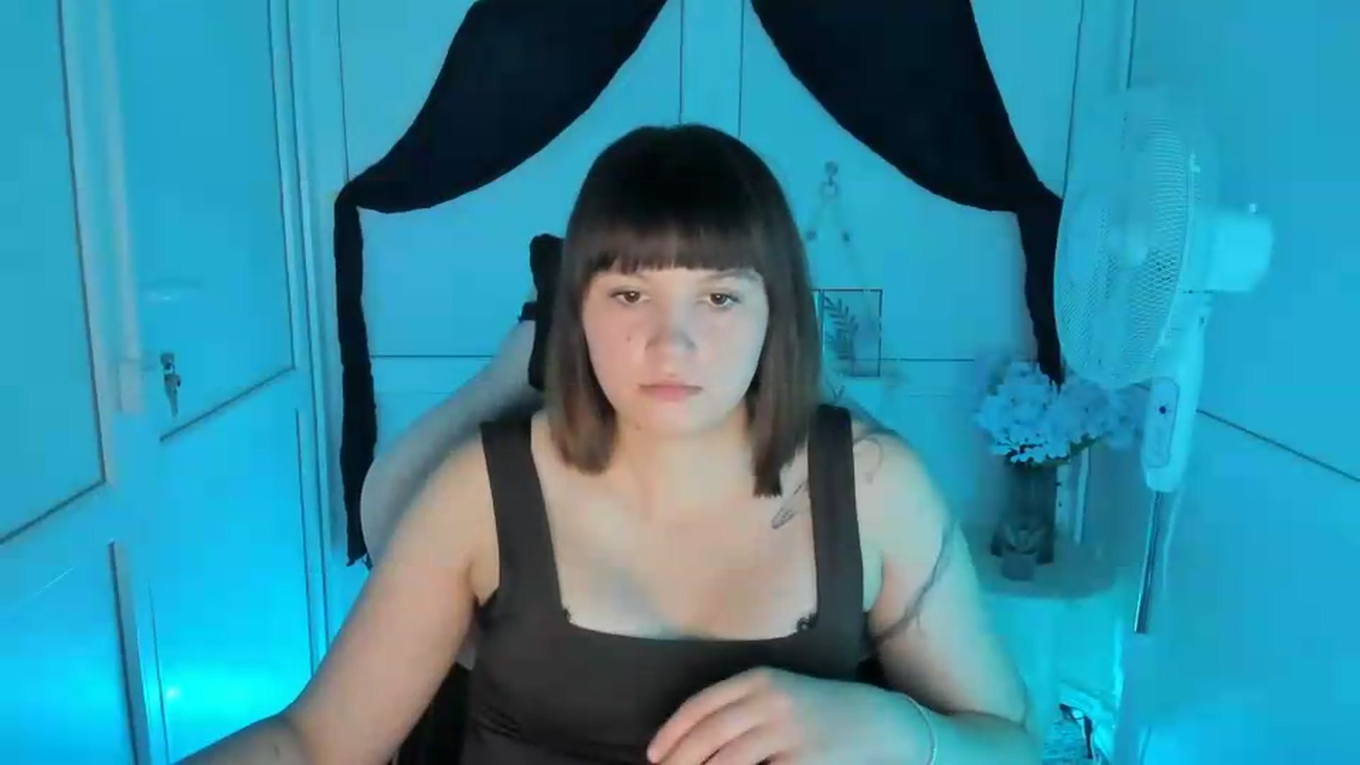Gallery image thumbnail from Angel_Aura_'s myfreecams stream on, 09/14/2026, 10:22 image 8 of 20