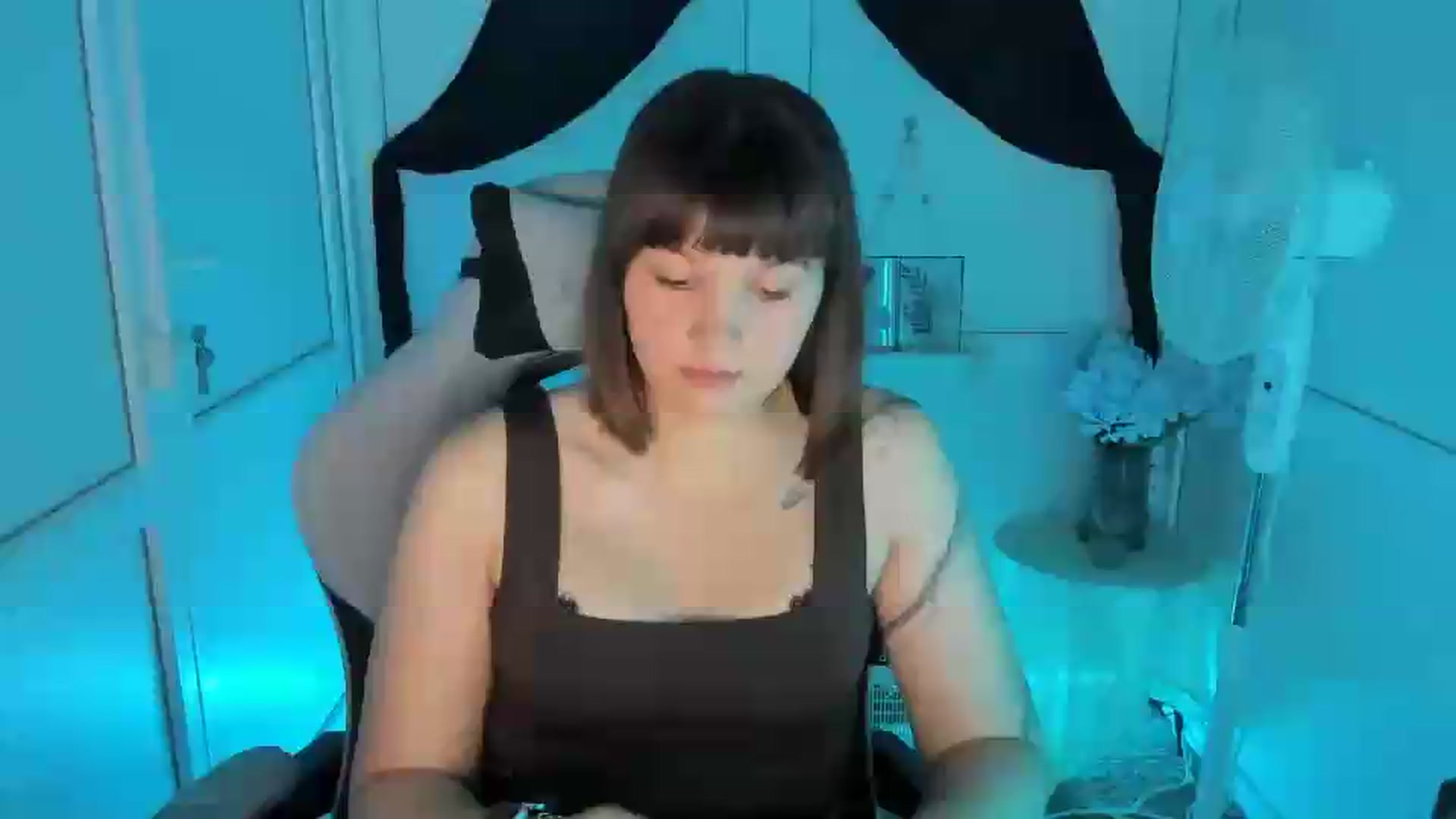 Gallery image thumbnail from Angel_Aura_'s myfreecams stream on, 09/14/2026, 11:38 image 8 of 20