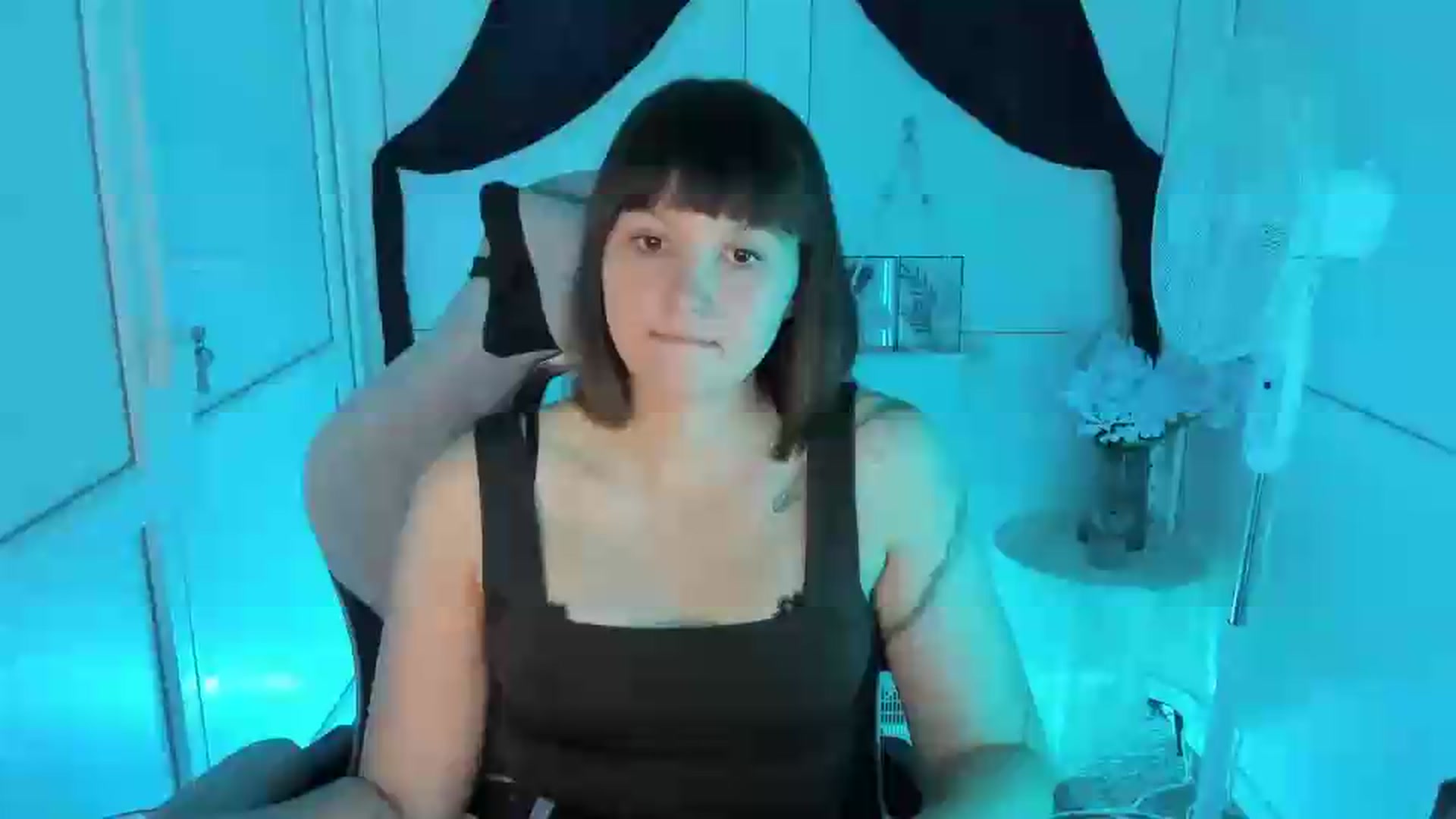 Gallery image thumbnail from Angel_Aura_'s myfreecams stream on, 09/14/2026, 11:38 image 13 of 20