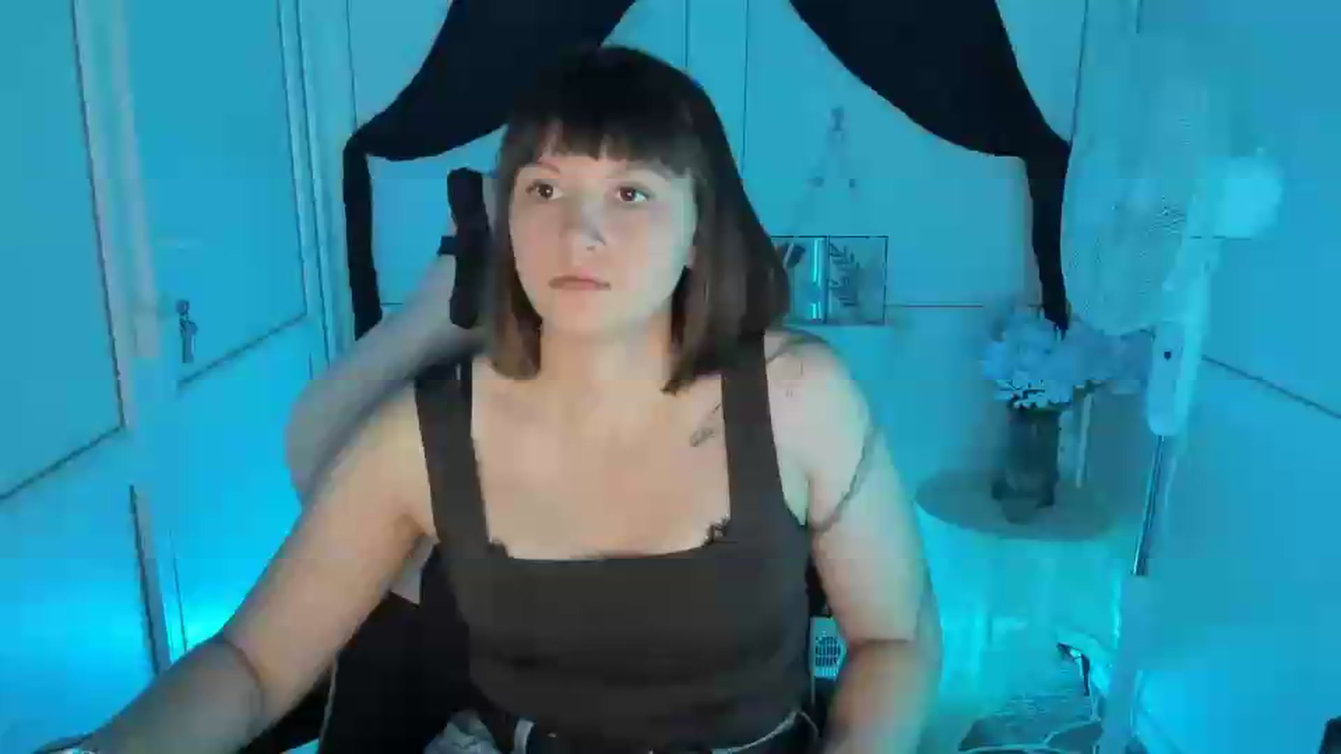 Gallery image thumbnail from Angel_Aura_'s myfreecams stream on, 09/14/2026, 11:38 image 17 of 20