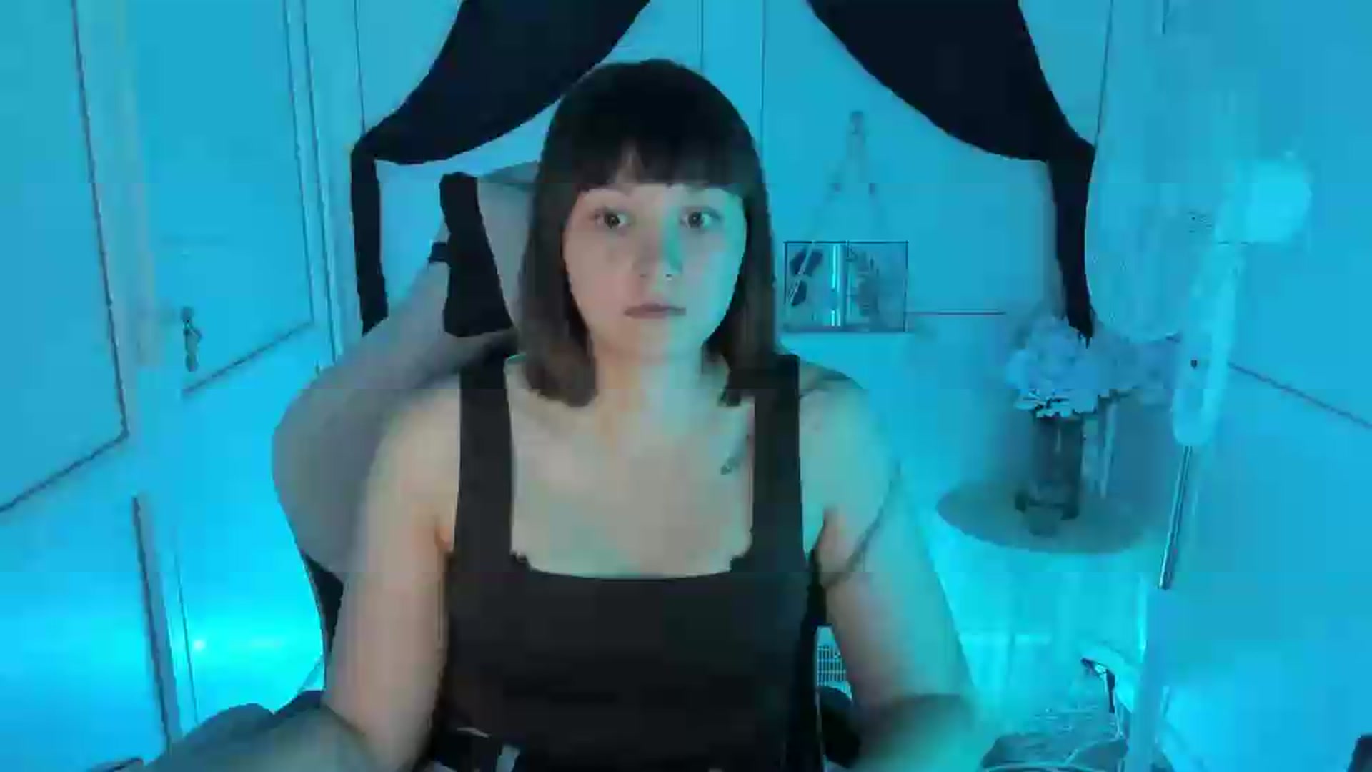 Gallery image thumbnail from Angel_Aura_'s myfreecams stream on, 09/14/2026, 11:38 image 2 of 20
