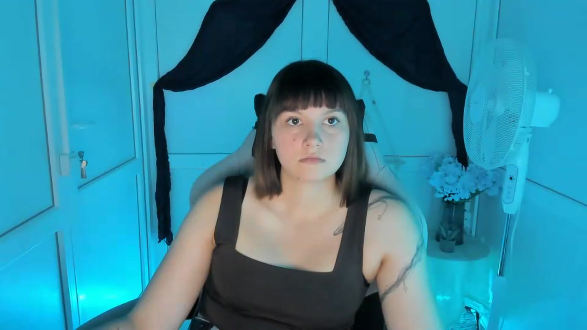 Gallery image thumbnail from Angel_Aura_'s myfreecams stream on, 09/14/2026, 16:03 image 17 of 20