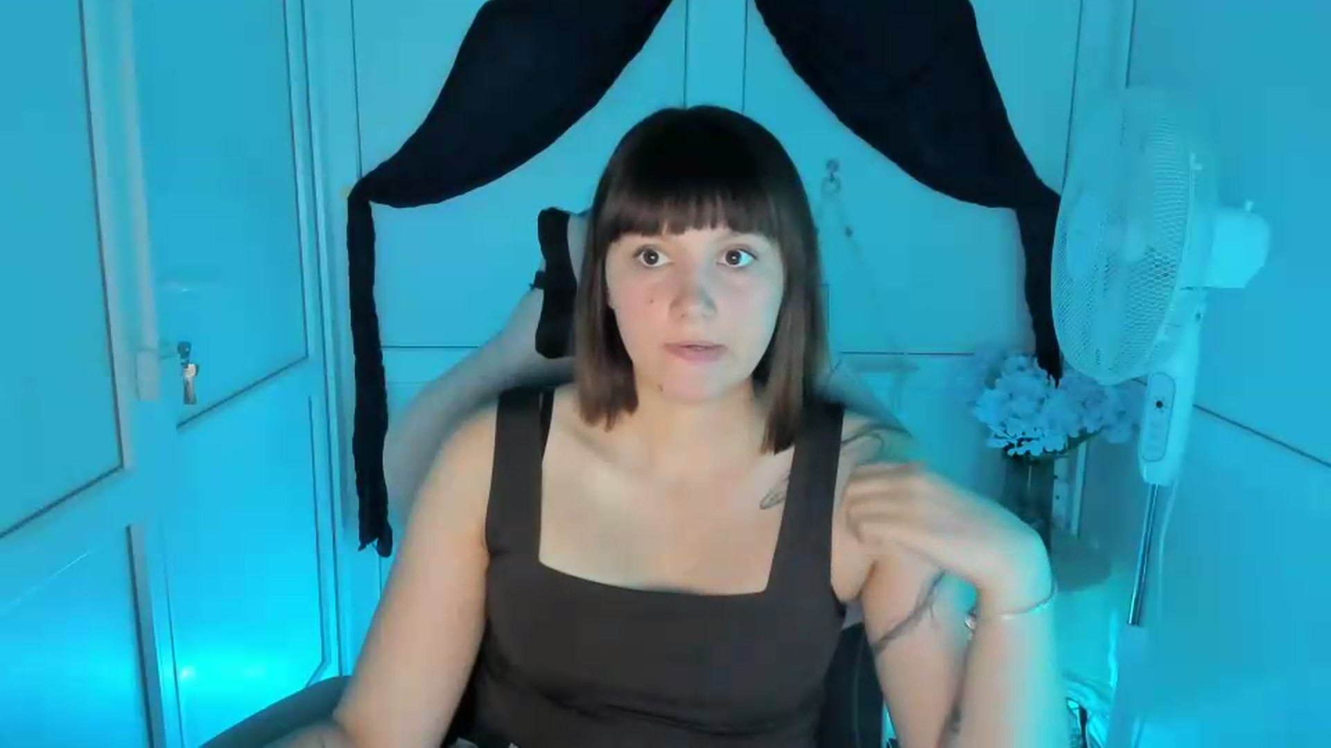 Gallery image thumbnail from Angel_Aura_'s myfreecams stream on, 09/14/2026, 16:03 image 14 of 20