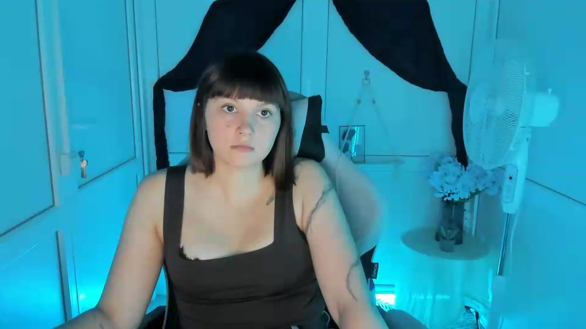 Gallery image thumbnail from Angel_Aura_'s myfreecams stream on, 09/14/2026, 16:03 image 2 of 20