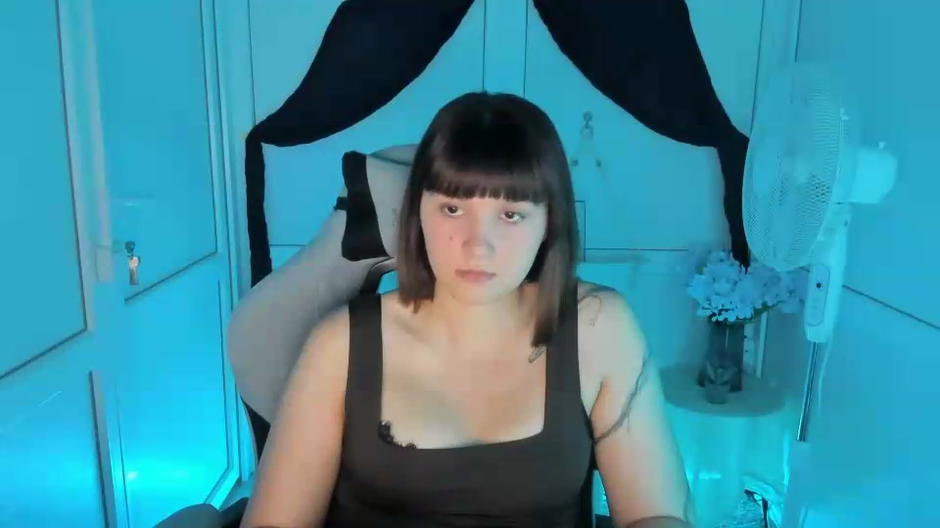 Gallery image thumbnail from Angel_Aura_'s myfreecams stream on, 09/14/2026, 16:03 image 9 of 20