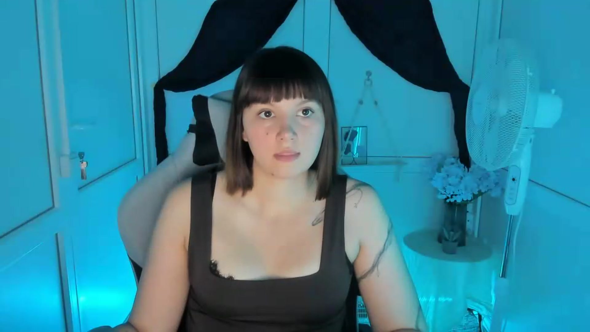 Gallery image thumbnail from Angel_Aura_'s myfreecams stream on, 09/14/2026, 16:03 image 12 of 20