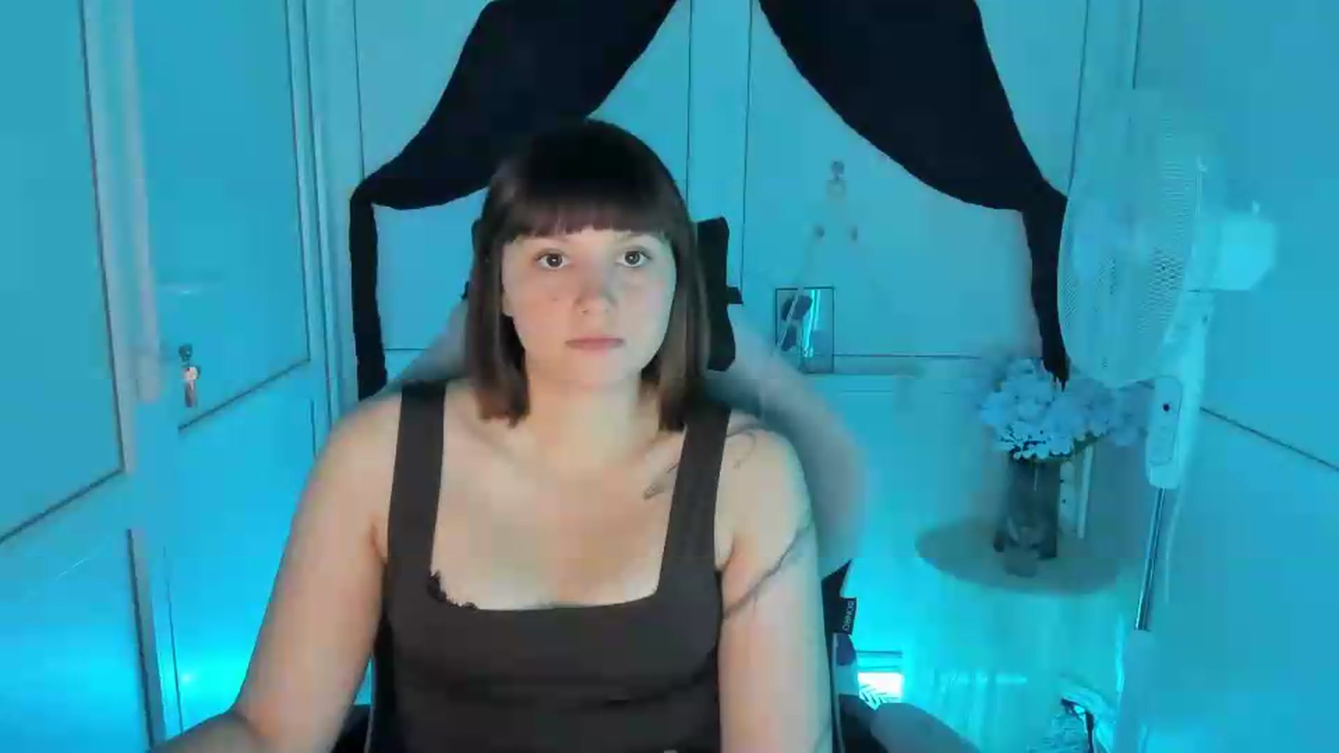 Gallery image thumbnail from Angel_Aura_'s myfreecams stream on, 09/14/2026, 16:03 image 3 of 20