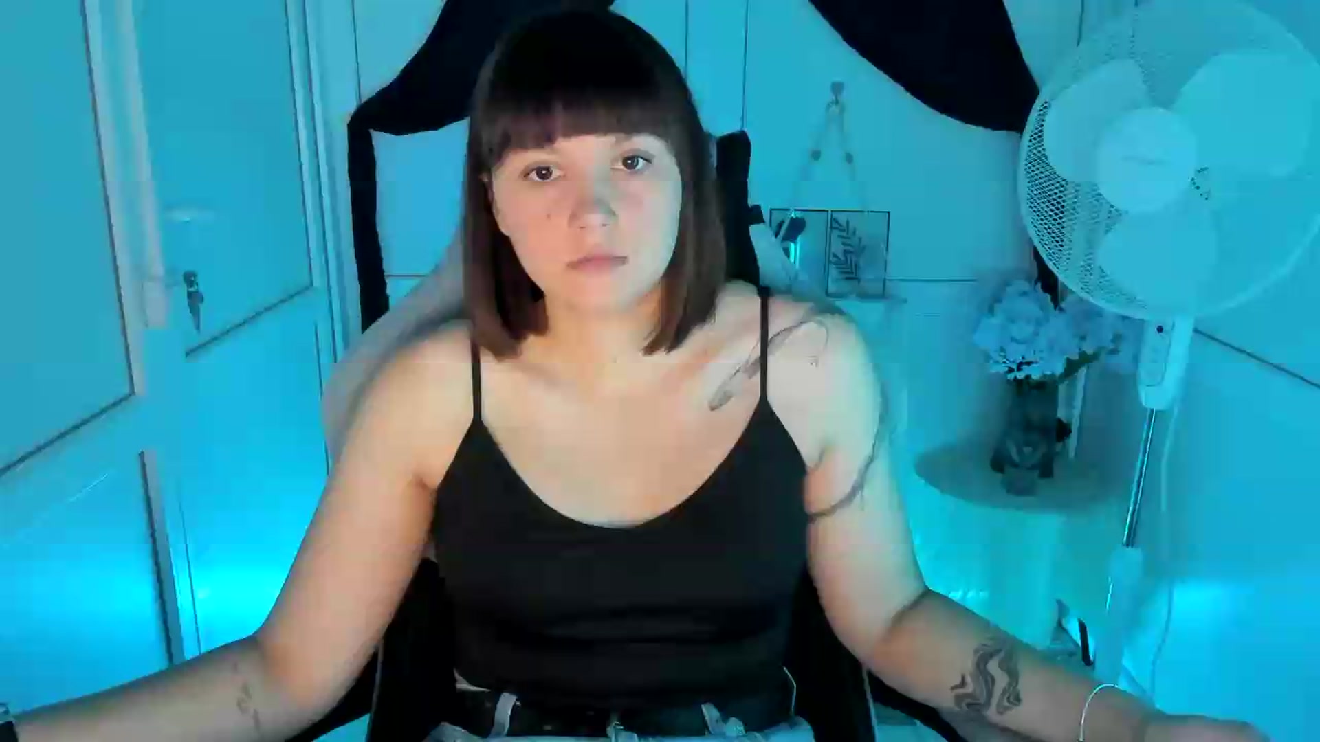 Gallery image thumbnail from Angel_Aura_'s myfreecams stream on, 09/15/2026, 08:11 image 19 of 20