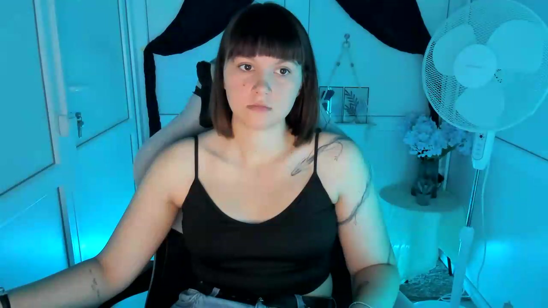 Gallery image thumbnail from Angel_Aura_'s myfreecams stream on, 09/15/2026, 08:11 image 6 of 20