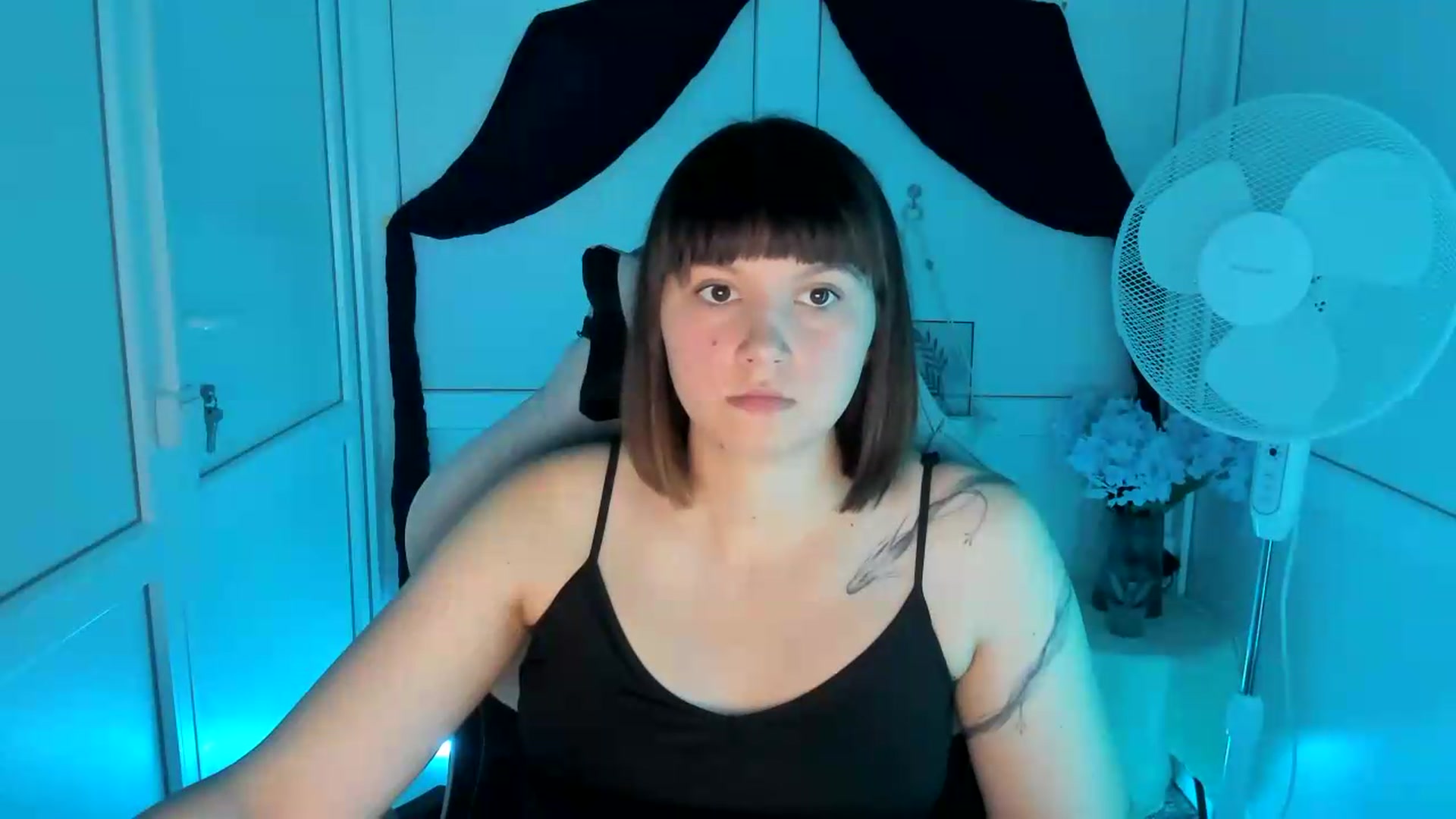 Gallery image thumbnail from Angel_Aura_'s myfreecams stream on, 09/15/2026, 10:39 image 20 of 20