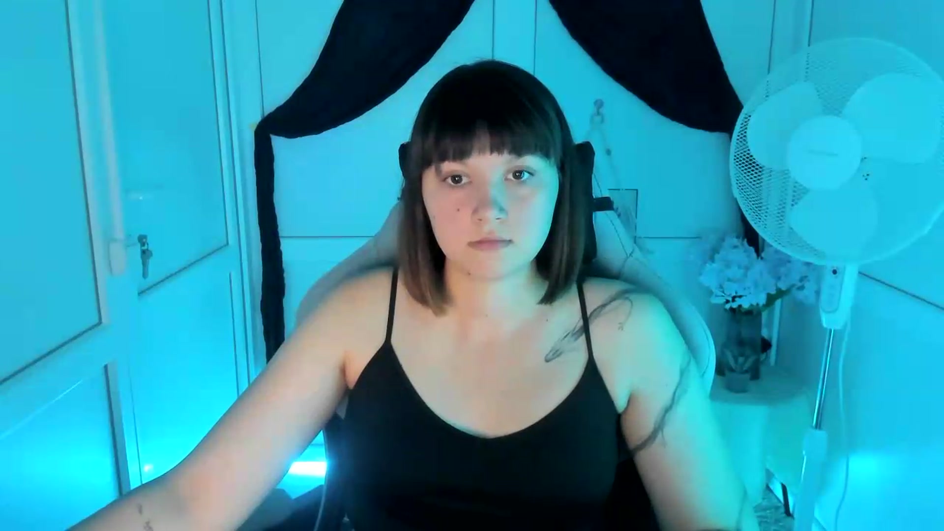 Gallery image thumbnail from Angel_Aura_'s myfreecams stream on, 09/15/2026, 11:06 image 3 of 20