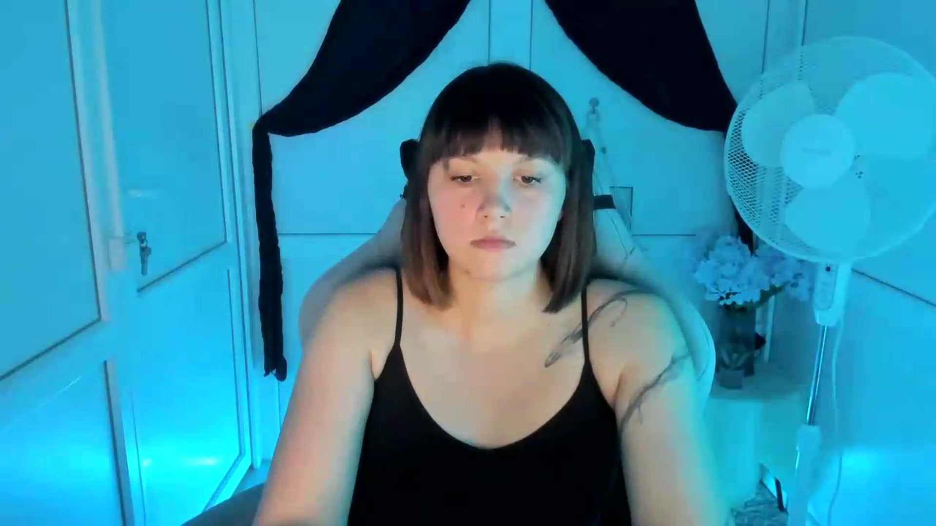 Gallery image thumbnail from Angel_Aura_'s myfreecams stream on, 09/15/2026, 11:06 image 7 of 20