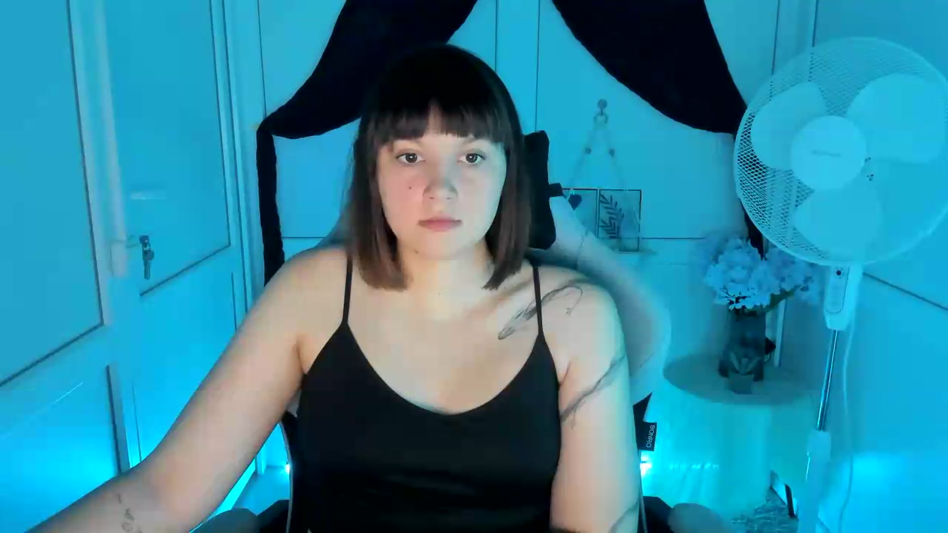 Gallery image thumbnail from Angel_Aura_'s myfreecams stream on, 09/15/2026, 11:06 image 12 of 20