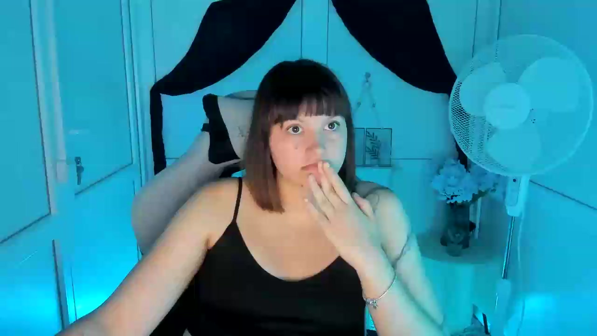 Gallery image thumbnail from Angel_Aura_'s myfreecams stream on, 09/15/2026, 12:27 image 18 of 20