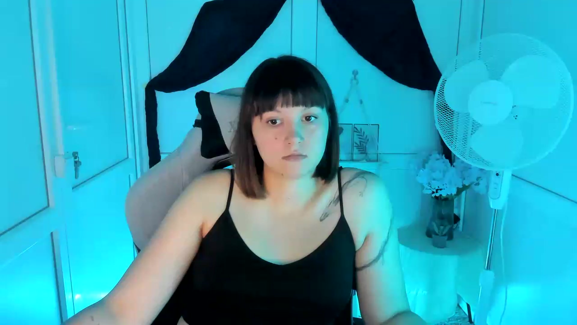 Gallery image thumbnail from Angel_Aura_'s myfreecams stream on, 09/15/2026, 12:27 image 9 of 20
