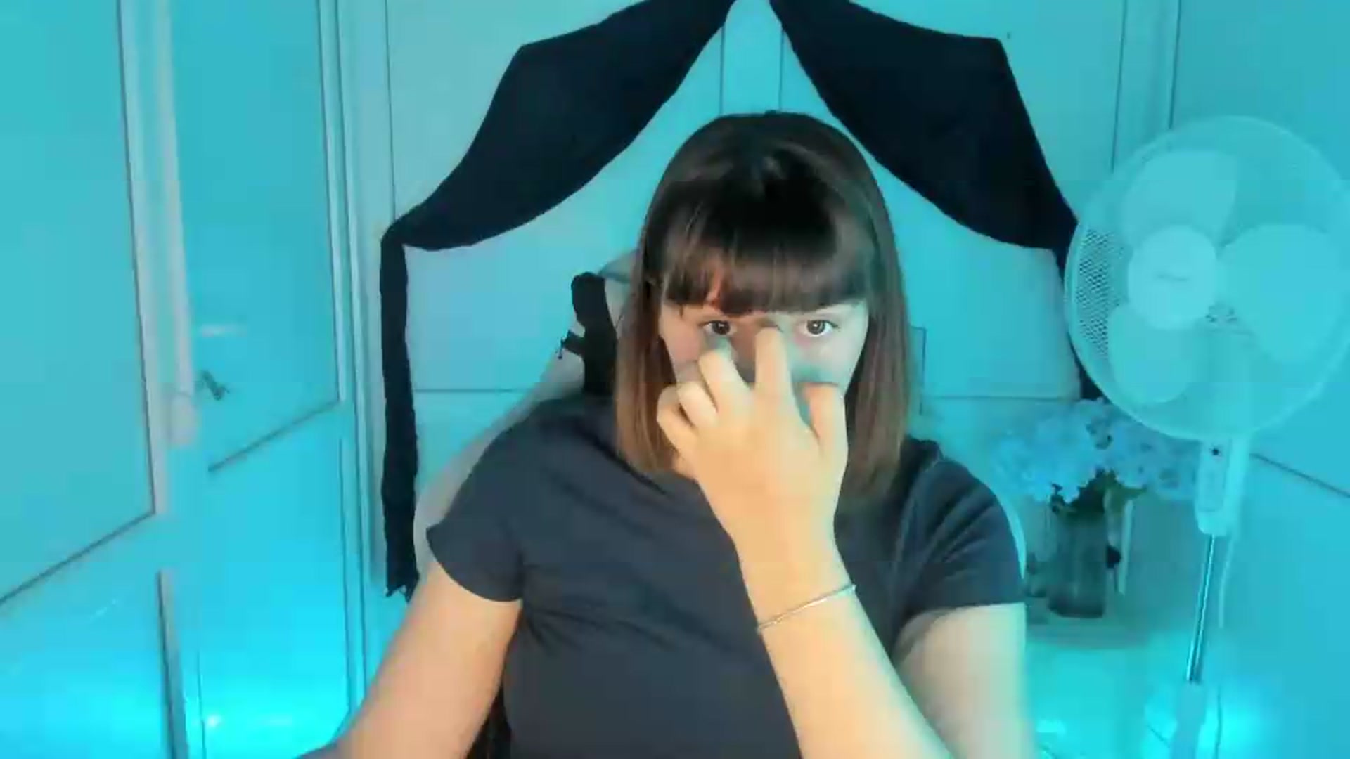 Gallery image thumbnail from Angel_Aura_'s myfreecams stream on, 09/16/2026, 08:16 image 15 of 20