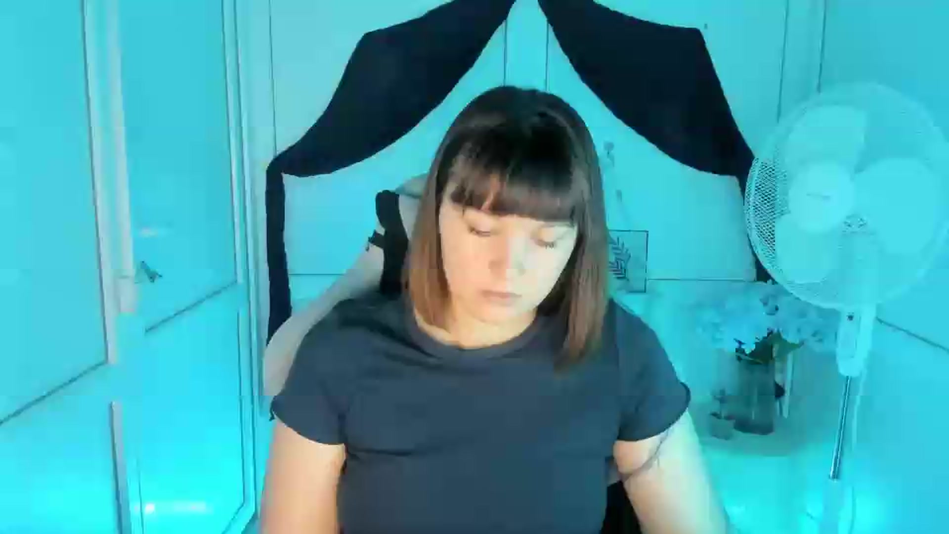 Gallery image thumbnail from Angel_Aura_'s myfreecams stream on, 09/16/2026, 08:16 image 18 of 20