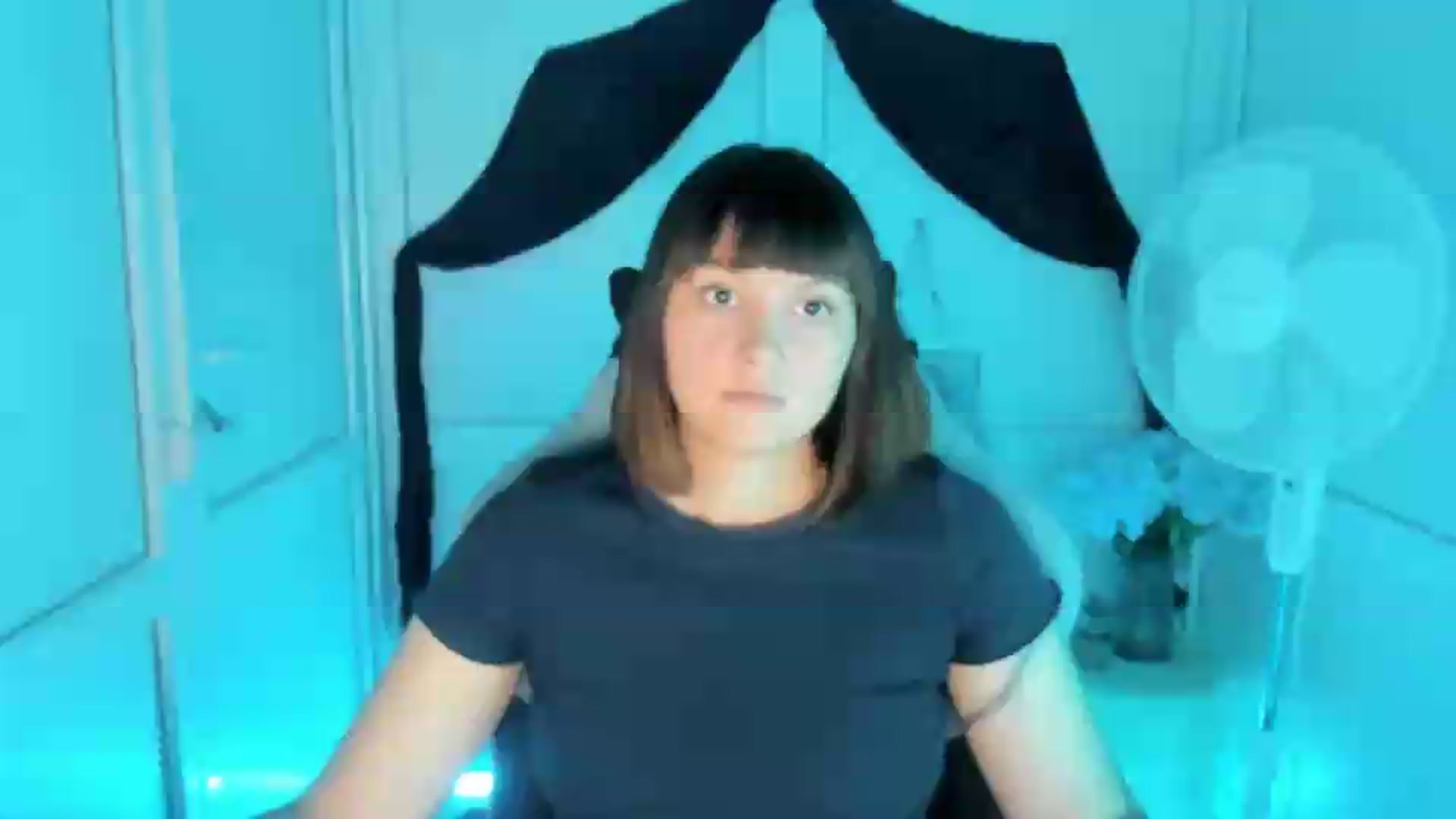 Gallery image thumbnail from Angel_Aura_'s myfreecams stream on, 09/16/2026, 08:16 image 3 of 20