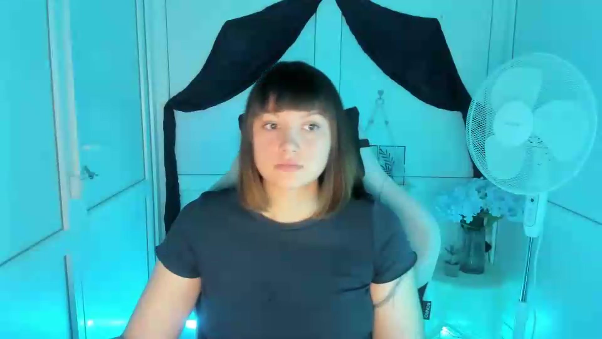 Gallery image thumbnail from Angel_Aura_'s myfreecams stream on, 09/16/2026, 08:16 image 7 of 20