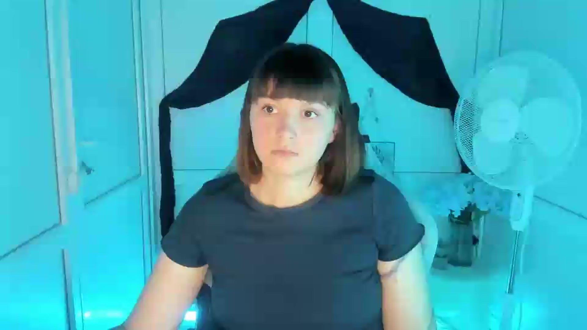 Gallery image thumbnail from Angel_Aura_'s myfreecams stream on, 09/16/2026, 08:16 image 13 of 20