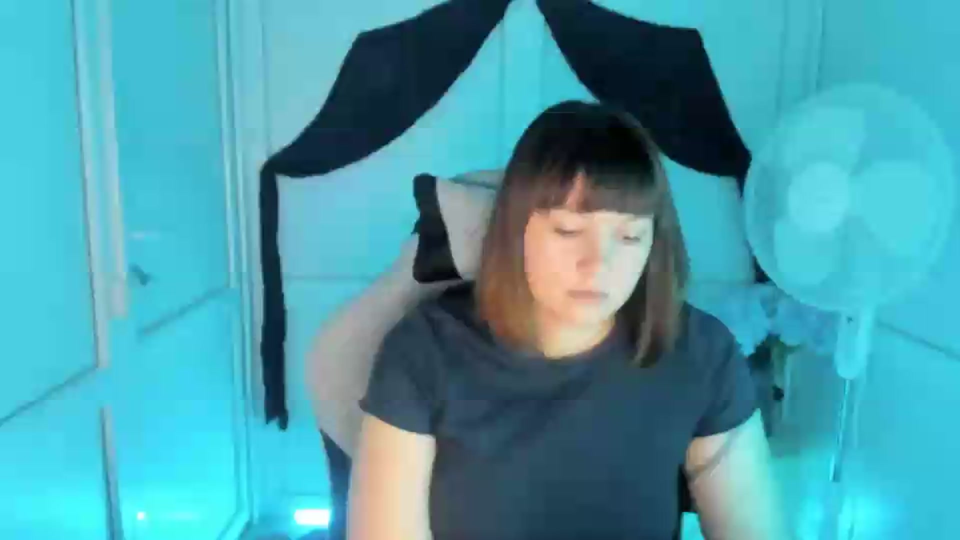 Gallery image thumbnail from Angel_Aura_'s myfreecams stream on, 09/16/2026, 08:16 image 2 of 20