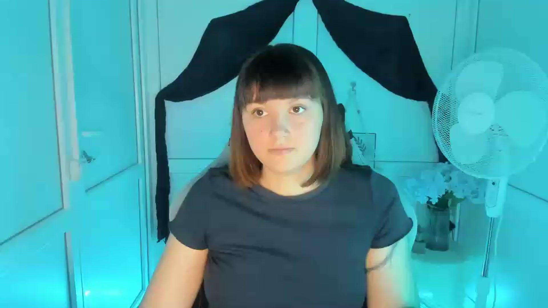 Gallery image thumbnail from Angel_Aura_'s myfreecams stream on, 09/16/2026, 08:16 image 16 of 20