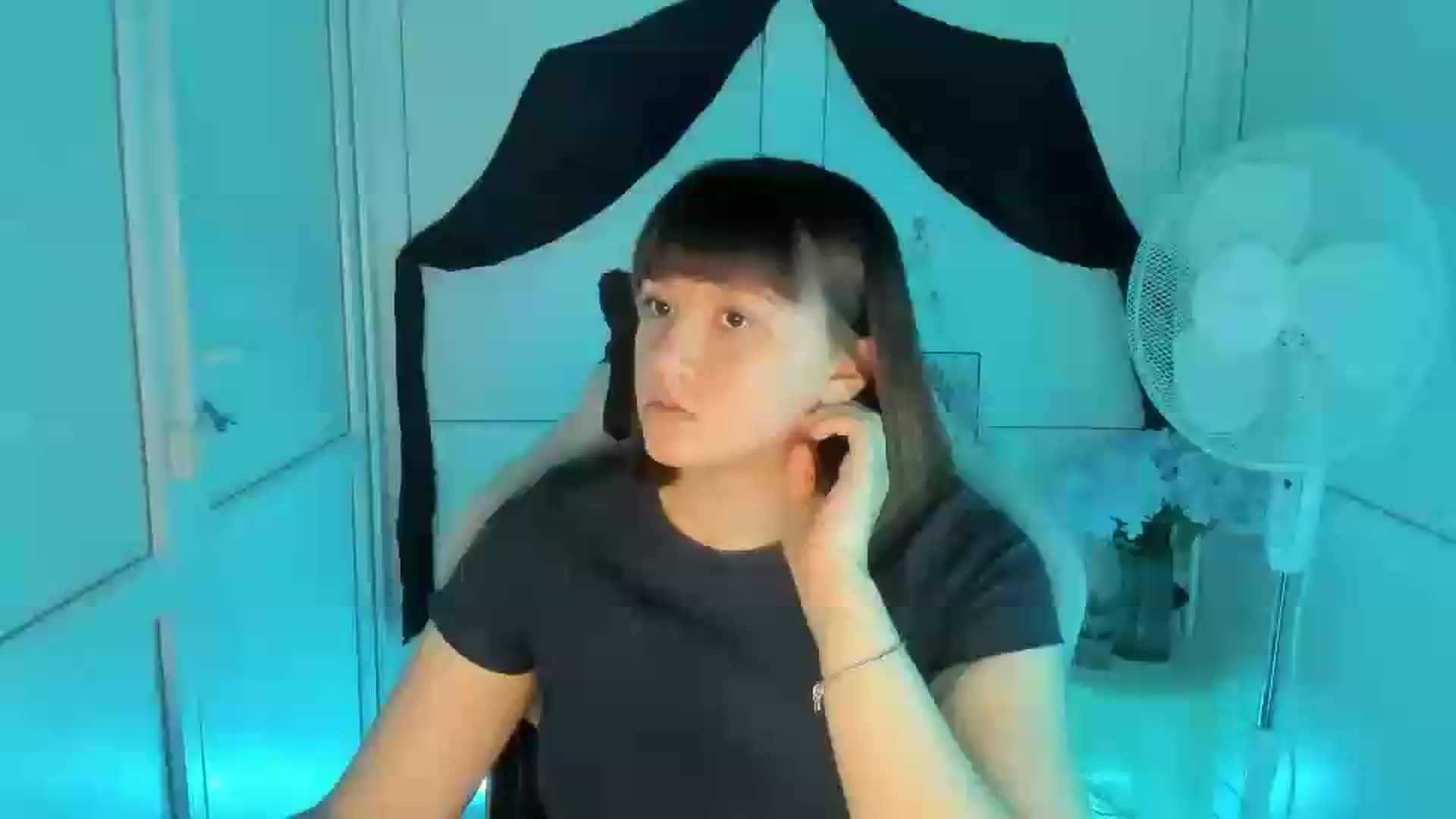 Gallery image thumbnail from Angel_Aura_'s myfreecams stream on, 09/16/2026, 08:16 image 11 of 20
