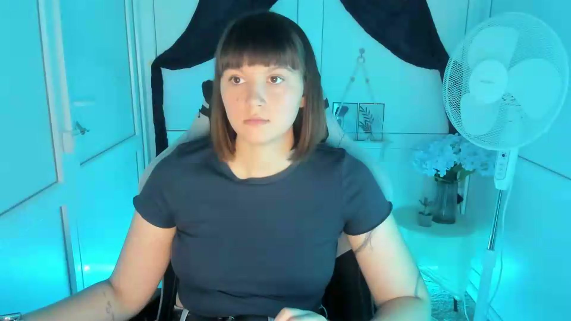 Gallery image thumbnail from Angel_Aura_'s myfreecams stream on, 09/16/2026, 09:09 image 10 of 20