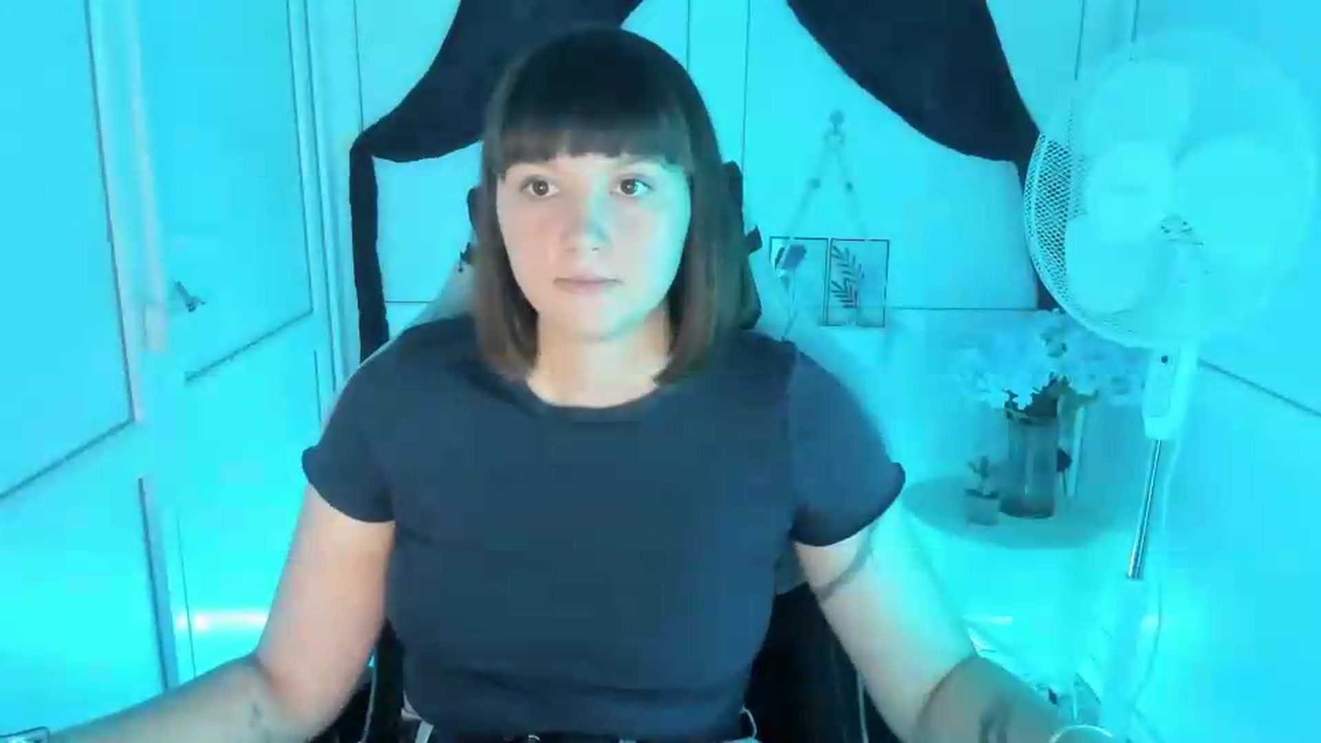 Gallery image thumbnail from Angel_Aura_'s myfreecams stream on, 09/16/2026, 09:09 image 7 of 20