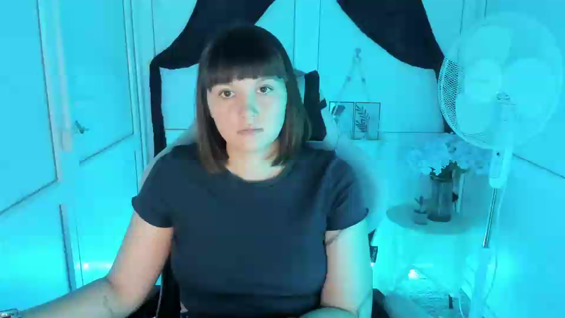 Gallery image thumbnail from Angel_Aura_'s myfreecams stream on, 09/16/2026, 09:09 image 17 of 20