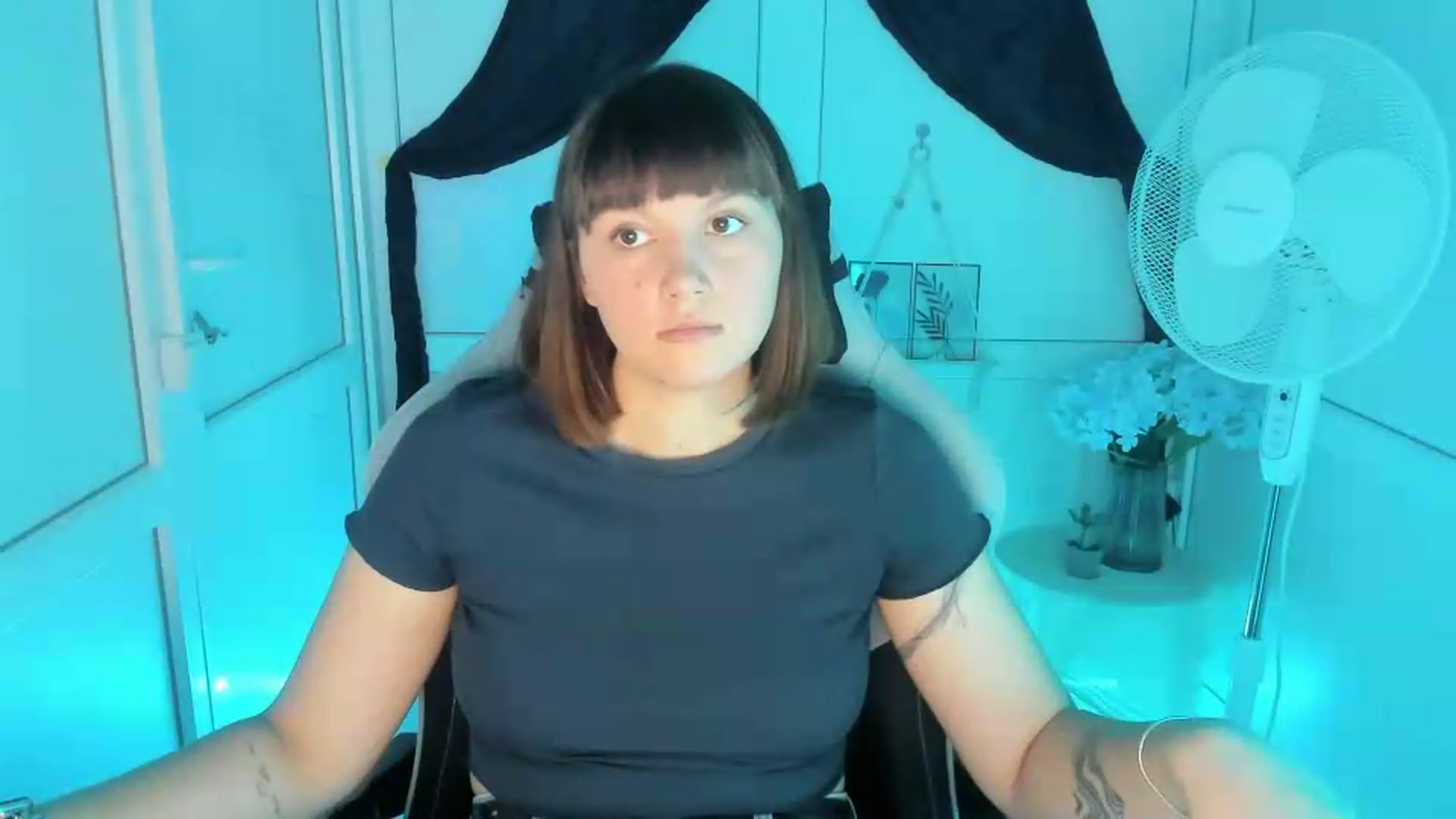 Gallery image thumbnail from Angel_Aura_'s myfreecams stream on, 09/16/2026, 09:09 image 20 of 20