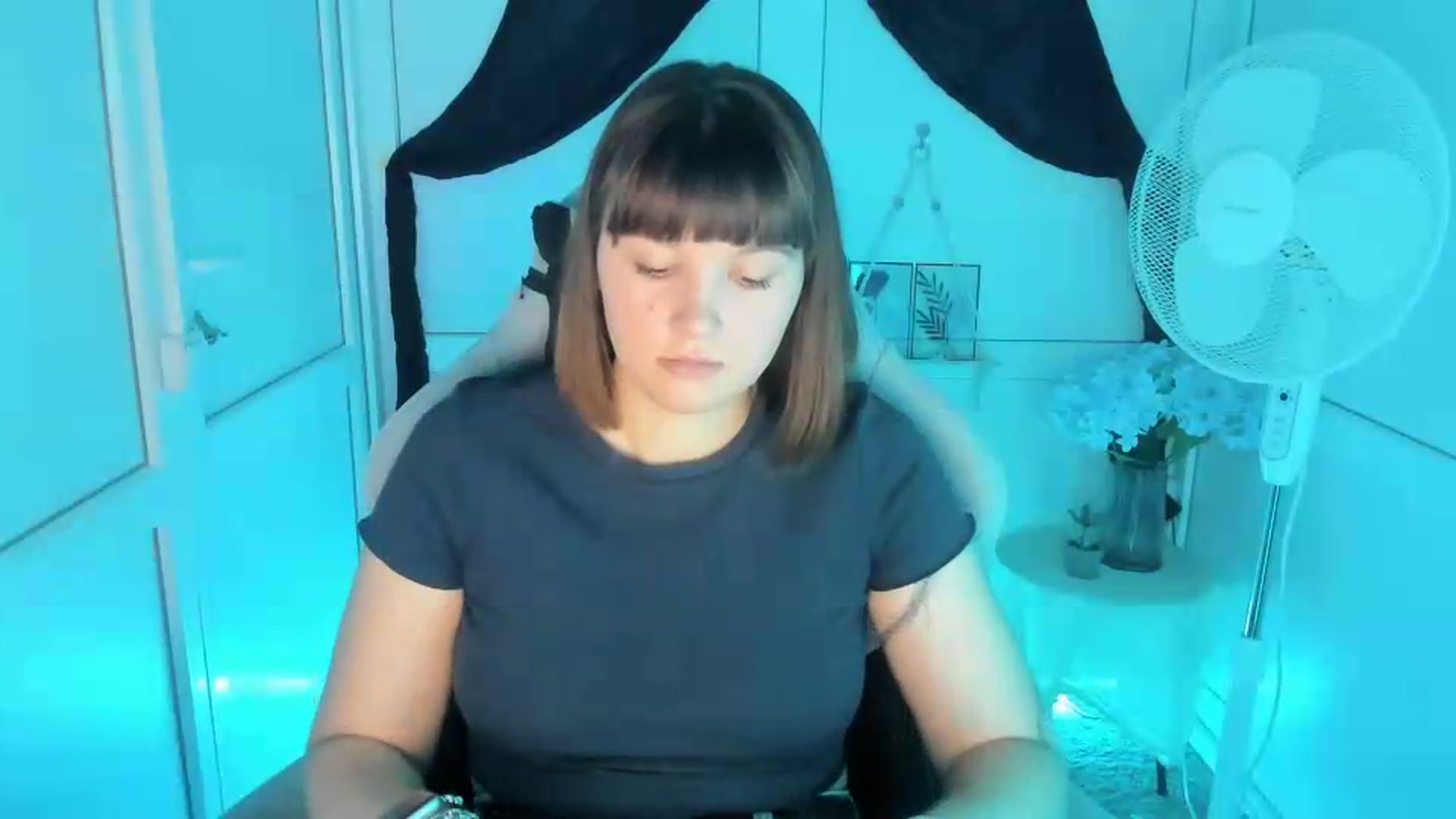 Gallery image thumbnail from Angel_Aura_'s myfreecams stream on, 09/16/2026, 09:09 image 18 of 20