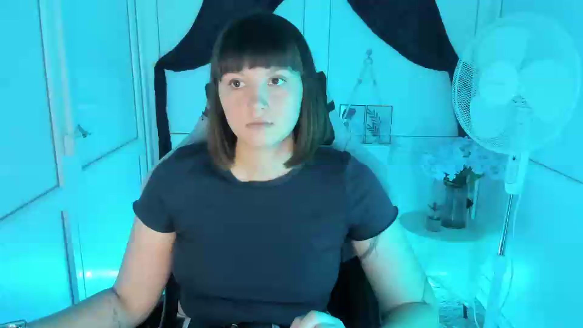 Gallery image thumbnail from Angel_Aura_'s myfreecams stream on, 09/16/2026, 09:09 image 8 of 20