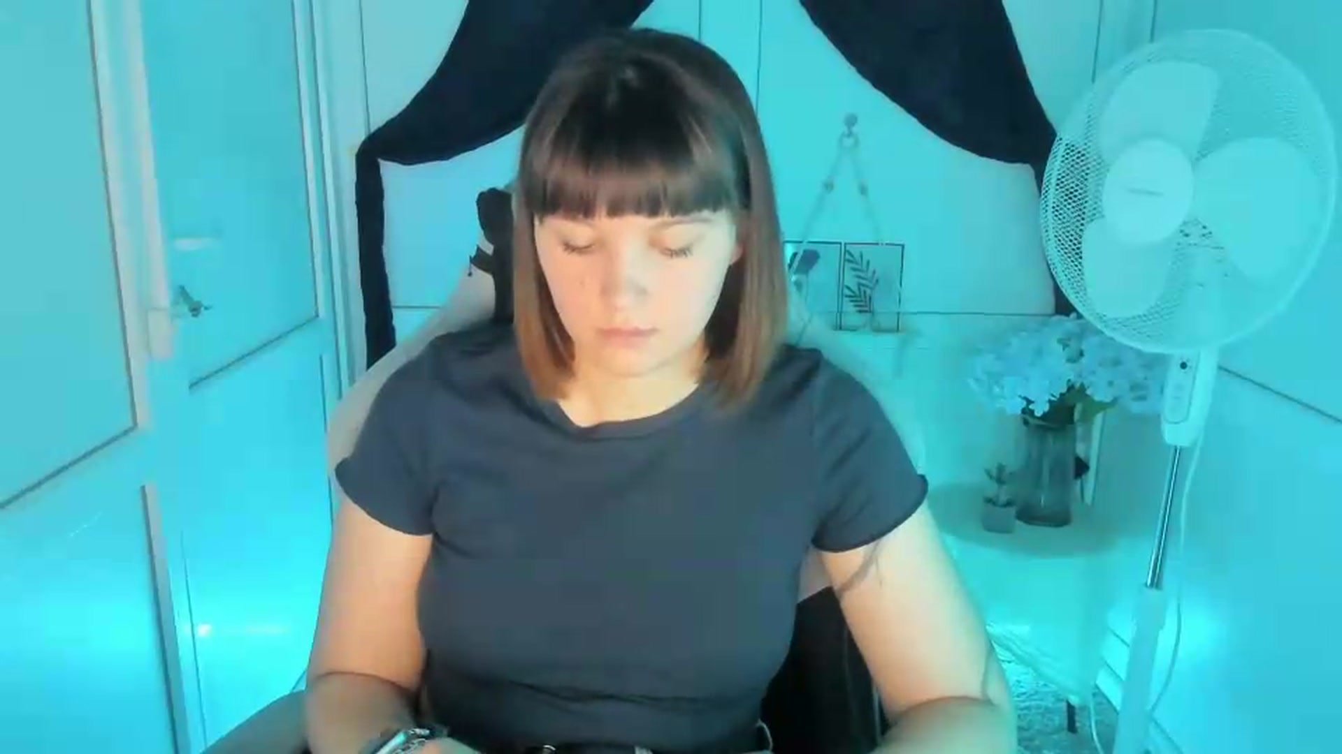 Gallery image thumbnail from Angel_Aura_'s myfreecams stream on, 09/16/2026, 09:09 image 9 of 20