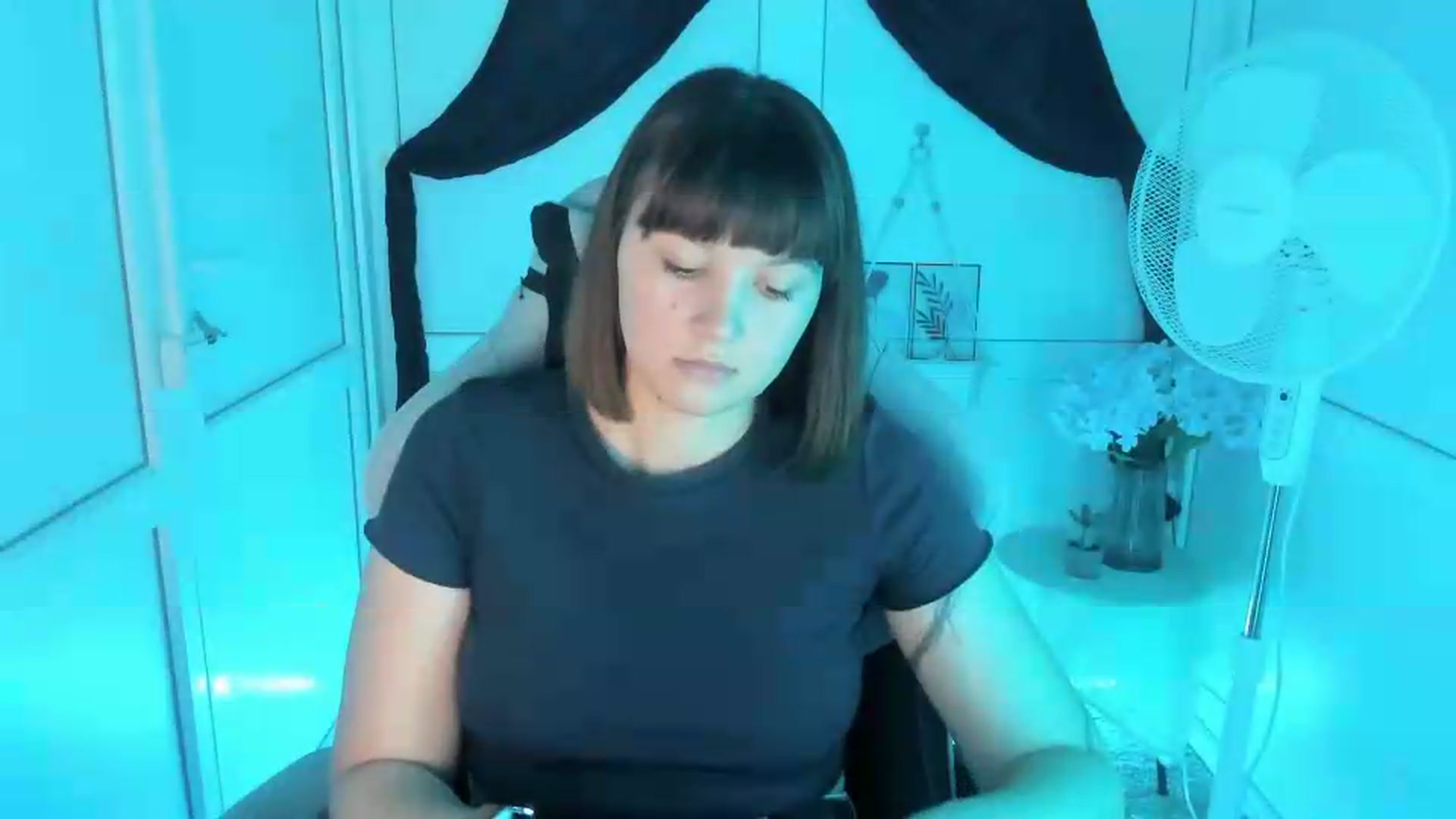 Gallery image thumbnail from Angel_Aura_'s myfreecams stream on, 09/16/2026, 09:09 image 19 of 20