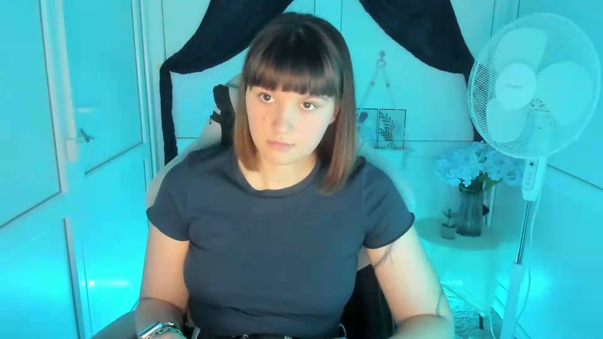 Gallery image thumbnail from Angel_Aura_'s myfreecams stream on, 09/16/2026, 09:09 image 11 of 20