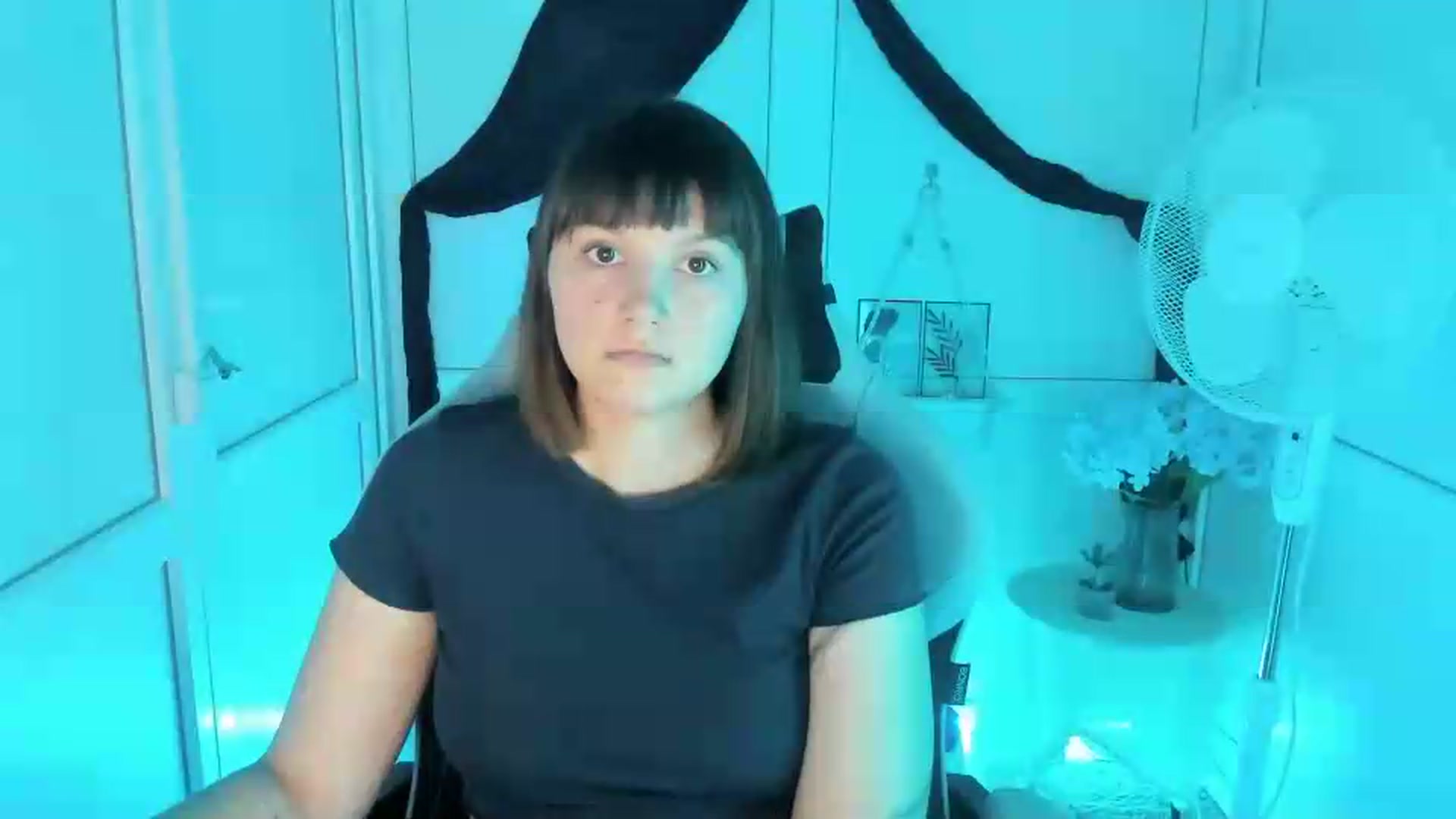 Gallery image thumbnail from Angel_Aura_'s myfreecams stream on, 09/16/2026, 11:36 image 12 of 20