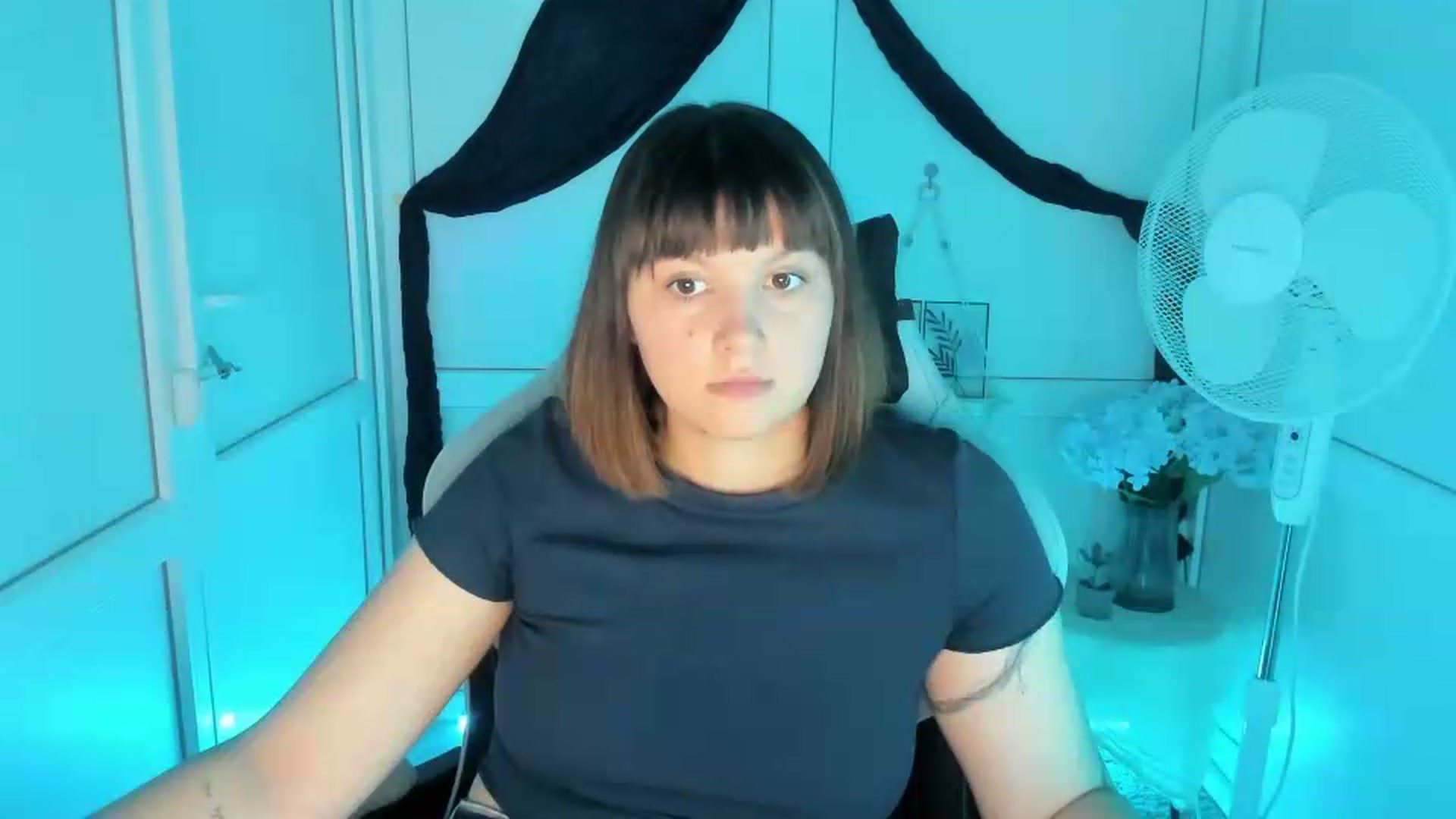Gallery image thumbnail from Angel_Aura_'s myfreecams stream on, 09/16/2026, 11:36 image 17 of 20