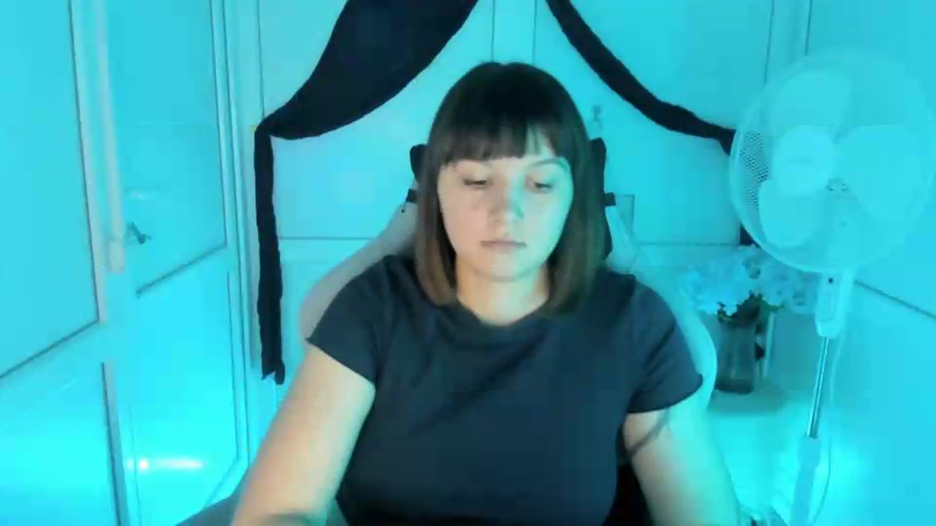 Gallery image thumbnail from Angel_Aura_'s myfreecams stream on, 09/16/2026, 11:36 image 7 of 20