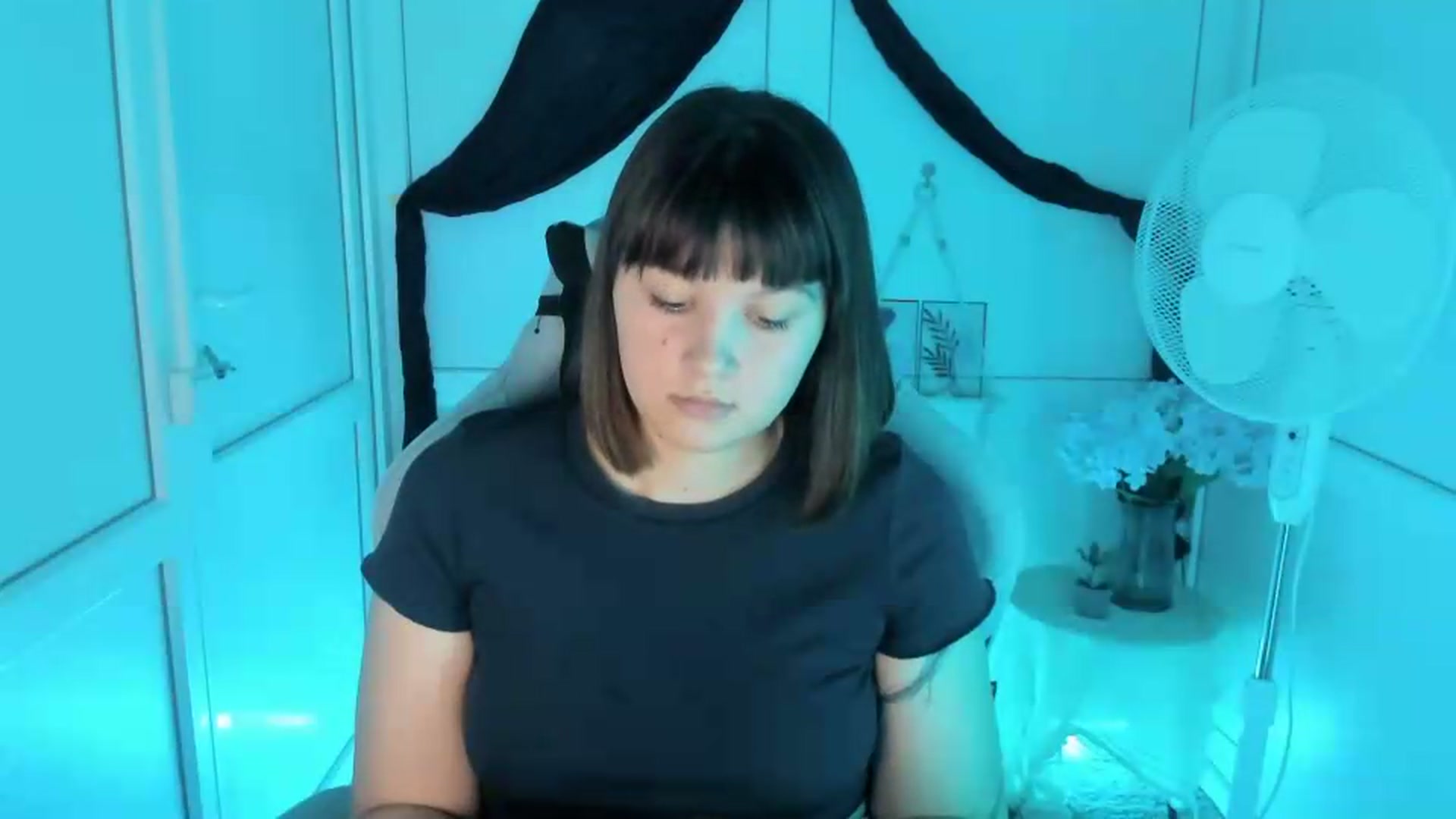 Gallery image thumbnail from Angel_Aura_'s myfreecams stream on, 09/16/2026, 11:36 image 3 of 20