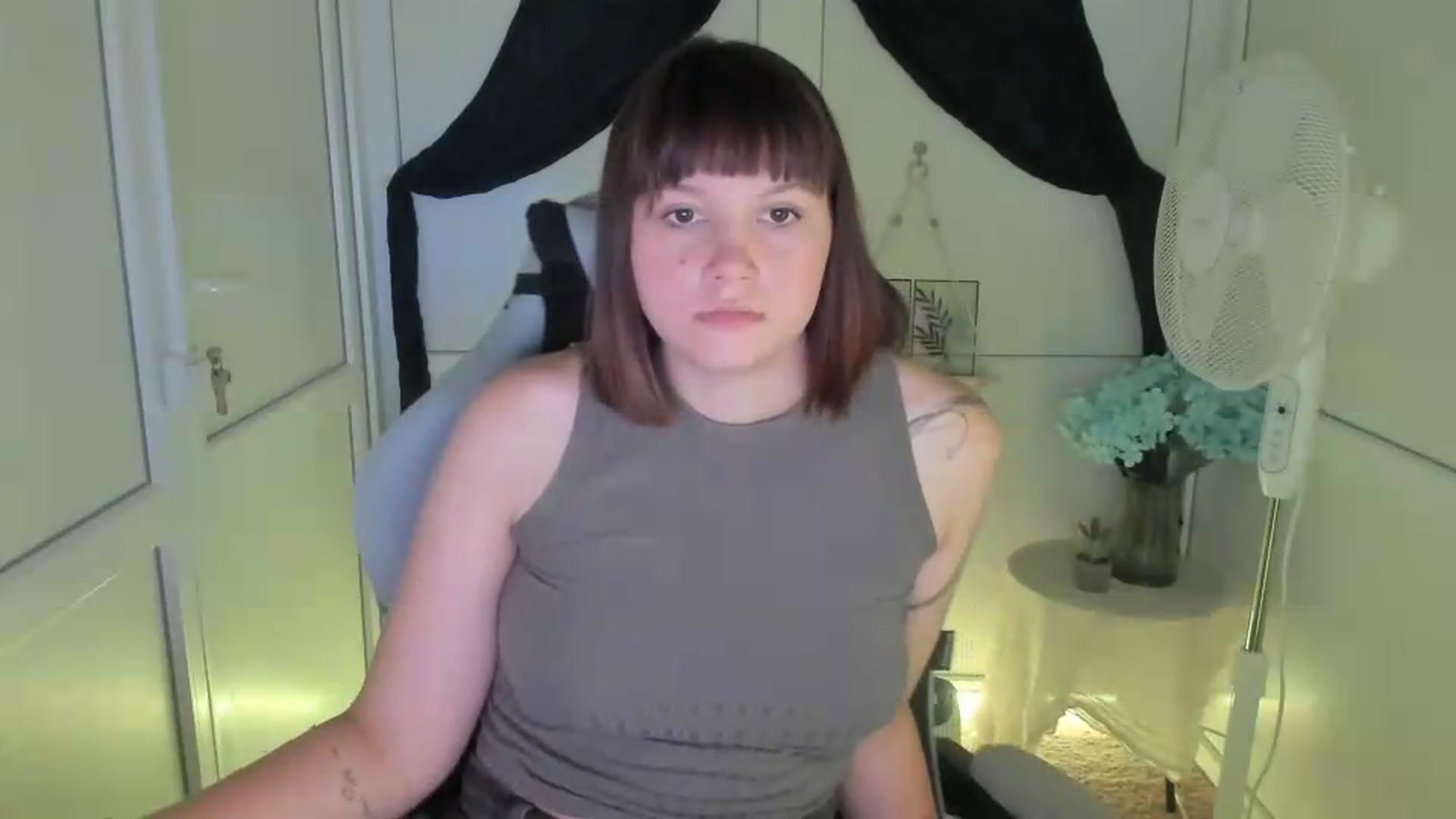 Gallery image thumbnail from Angel_Aura_'s myfreecams stream on, 09/18/2026, 11:01 image 19 of 20