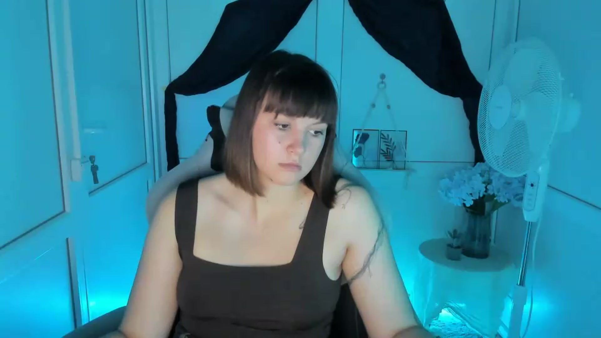 Gallery image thumbnail from Angel_Aura_'s myfreecams stream on, 09/20/2026, 11:42 image 4 of 20