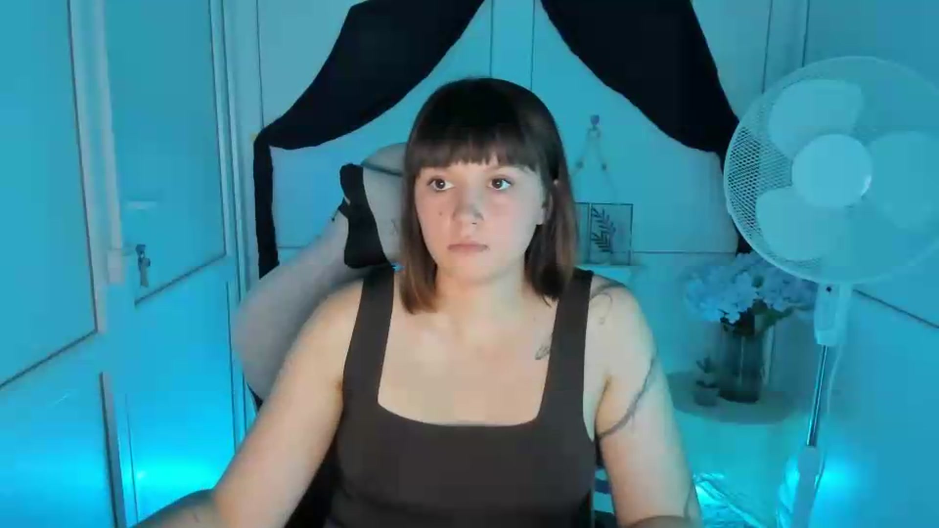 Gallery image thumbnail from Angel_Aura_'s myfreecams stream on, 09/20/2026, 11:42 image 15 of 20