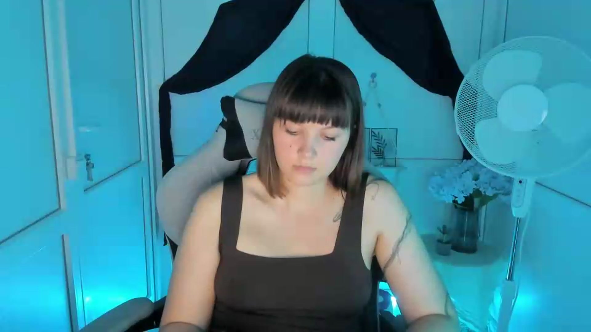 Gallery image thumbnail from Angel_Aura_'s myfreecams stream on, 09/20/2026, 11:42 image 20 of 20