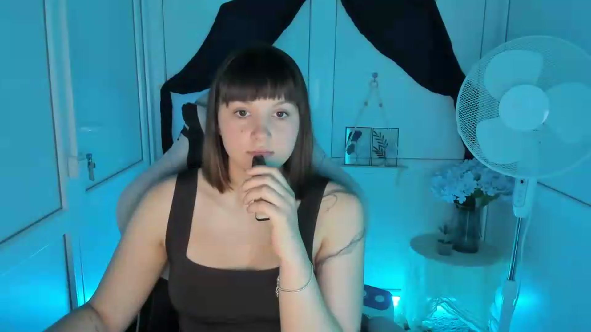 Gallery image thumbnail from Angel_Aura_'s myfreecams stream on, 09/20/2026, 11:42 image 11 of 20