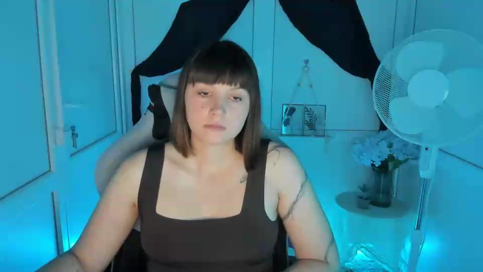 Gallery image thumbnail from Angel_Aura_'s myfreecams stream on, 09/20/2026, 11:42 image 12 of 20