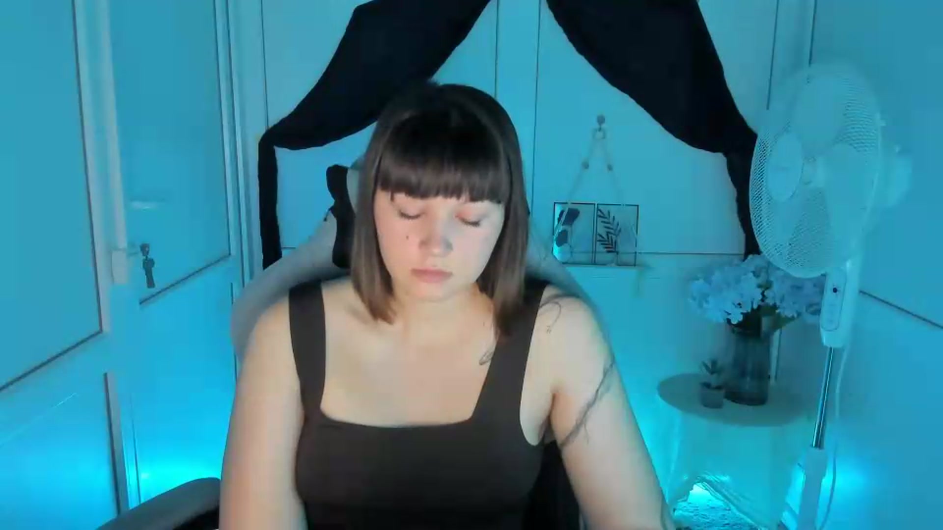 Gallery image thumbnail from Angel_Aura_'s myfreecams stream on, 09/20/2026, 11:42 image 3 of 20
