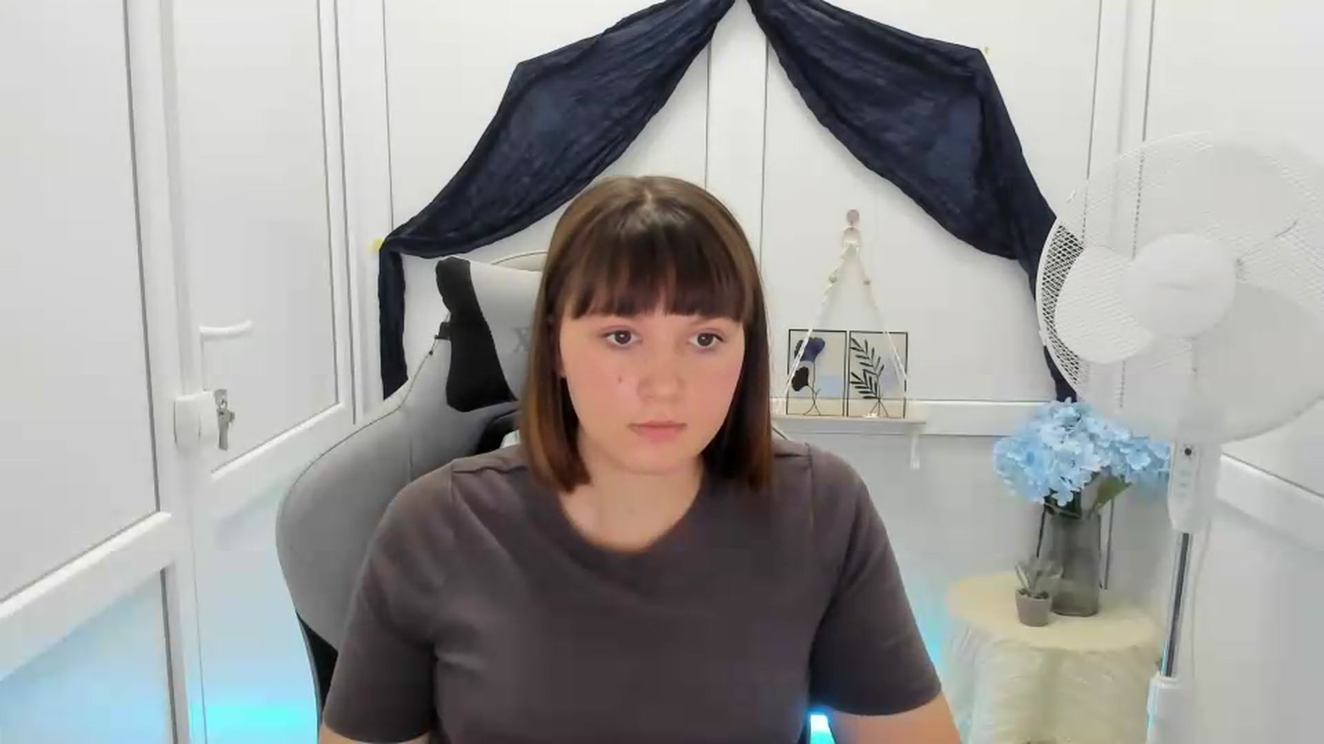 Gallery image thumbnail from Angel_Aura_'s myfreecams stream on, 09/21/2026, 09:16 image 20 of 20