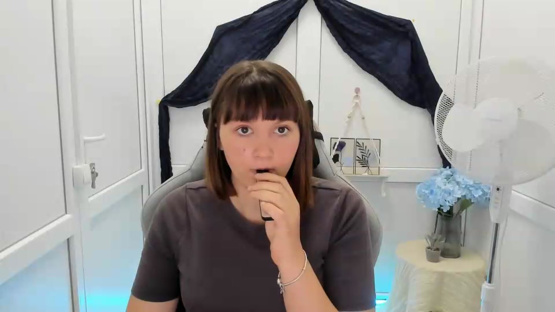 Gallery image thumbnail from Angel_Aura_'s myfreecams stream on, 09/21/2026, 09:16 image 8 of 20