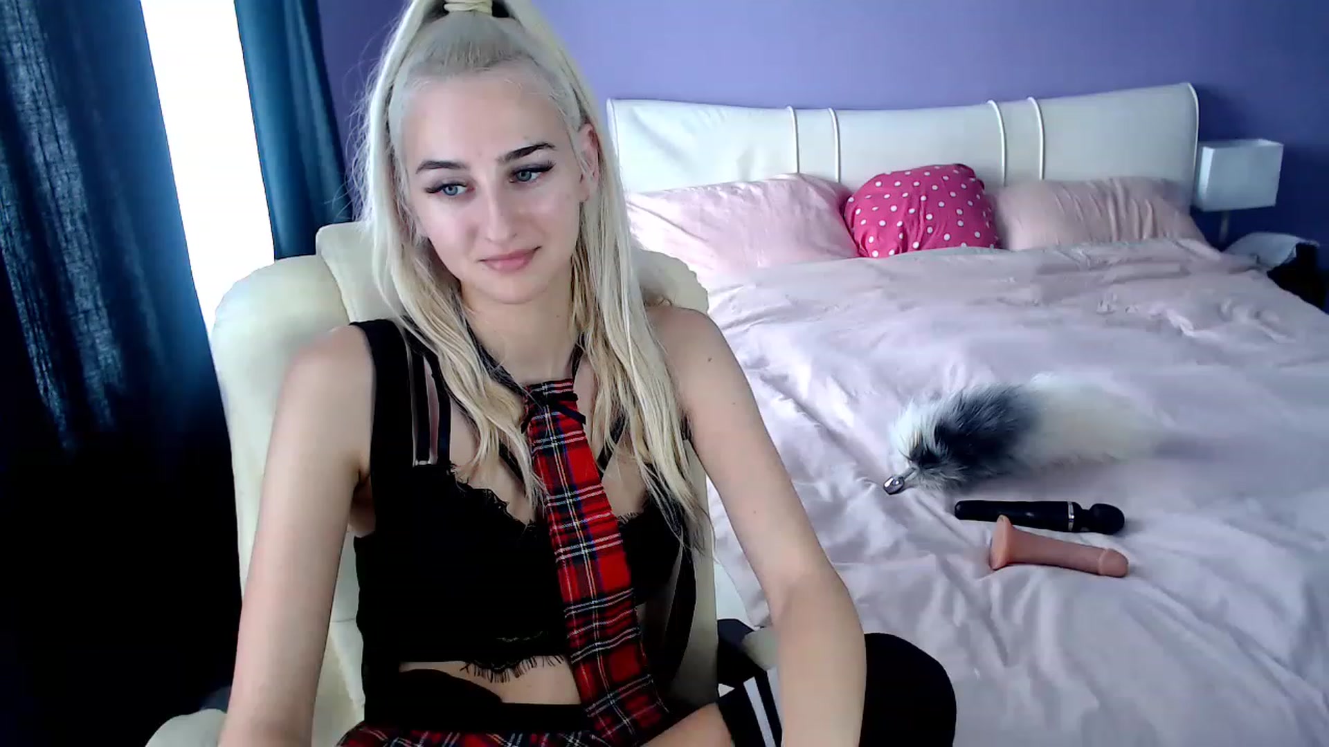 Gallery image thumbnail from Angel_Jessie's myfreecams stream on, 06/16/2023, 09:22 image 11 of 20